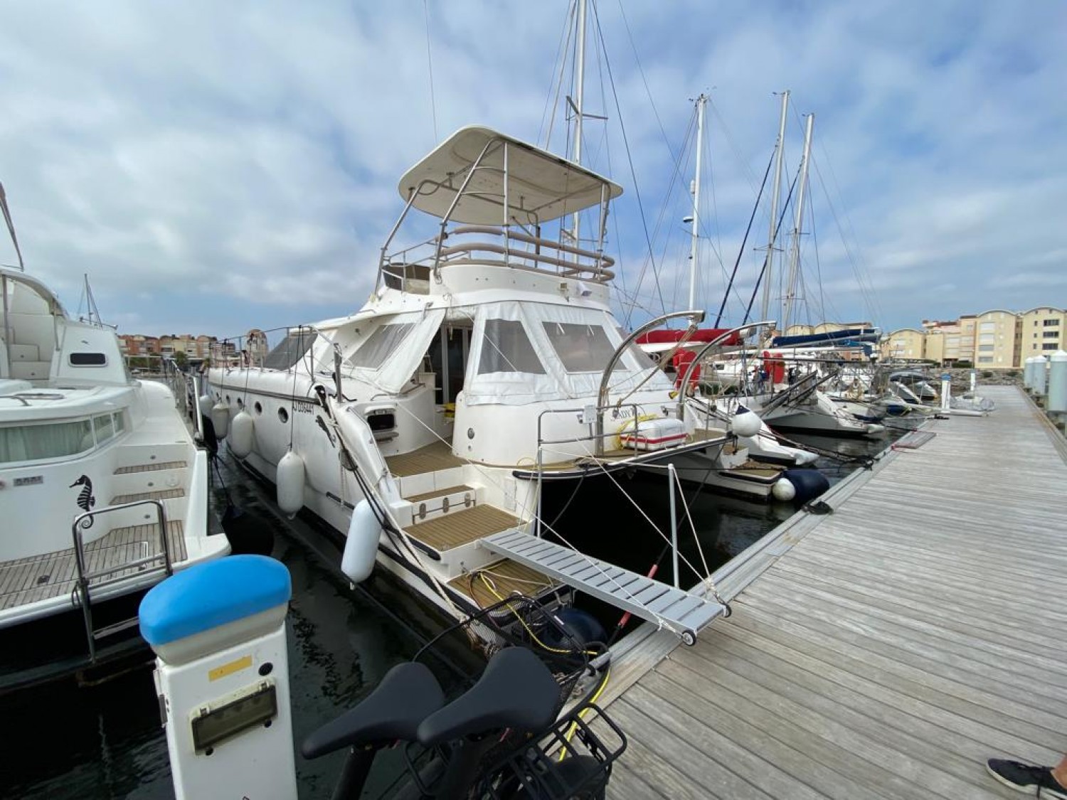 slider 0 Charter Cats Prowler 48